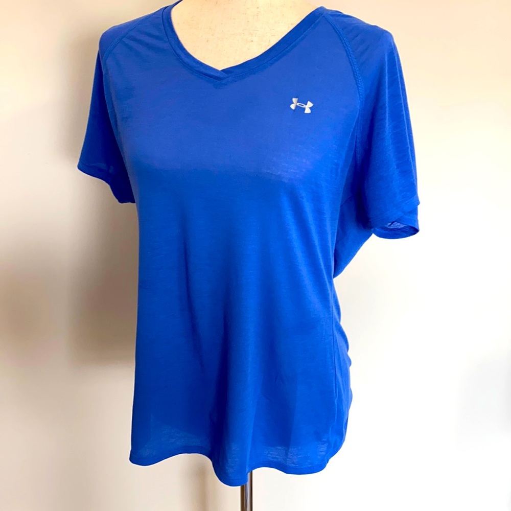 Under Armour Tech Heat Gear Loose V-Neck Tee